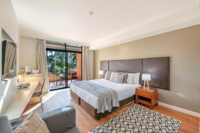 Harbourfront Resort - King Studio with Balcony & Pool
